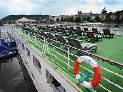Florentina boat Praga 3*,