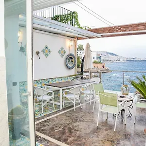 La Casa Sul Mare , Napoli Italia