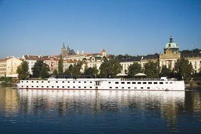 Florentina Boat Prag Tjekkiet