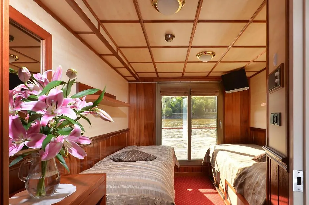 Florentina Boat Prag 3*,  Tjekkiet