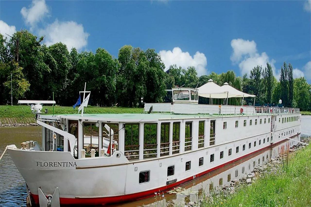 Hotel Florentina Boat Praga Hotel na wodzie