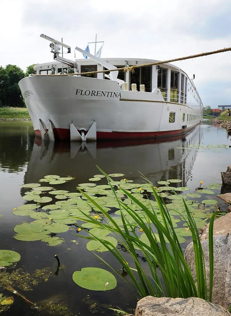 Hotel Florentina Boat Praga Hotel na wodzie